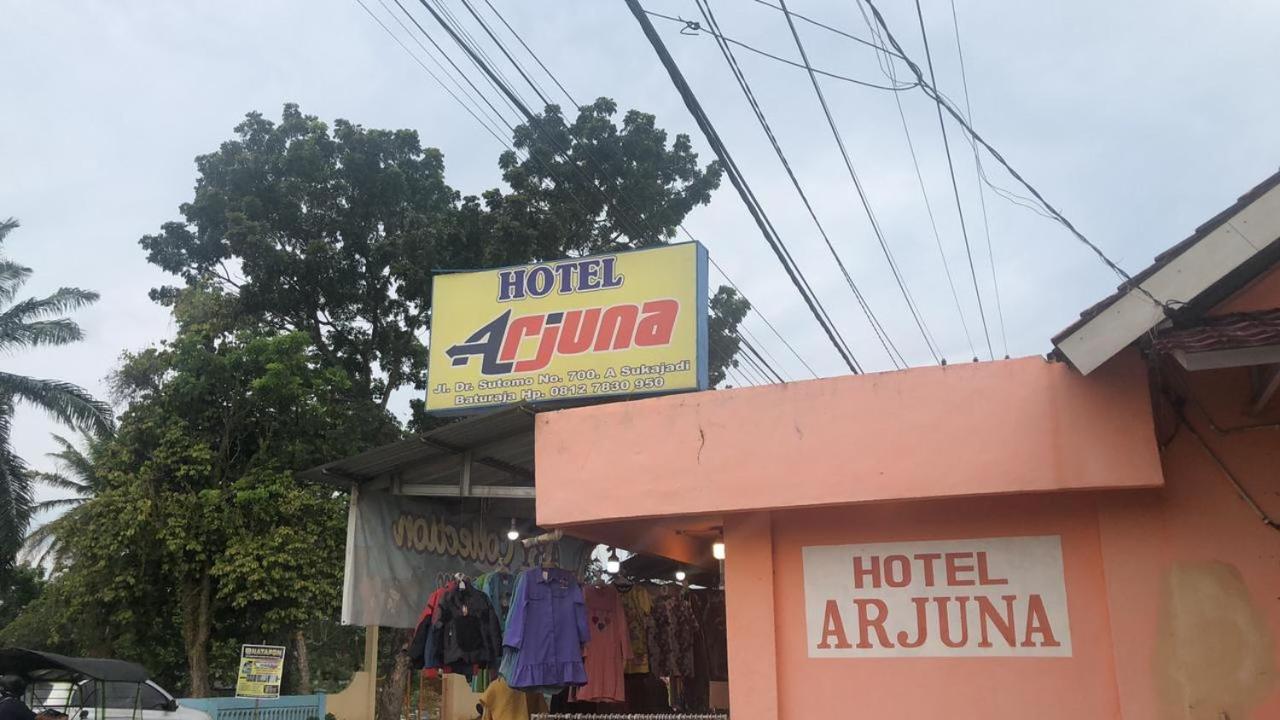 Hotel Arjuna Baturaja  Екстериор снимка